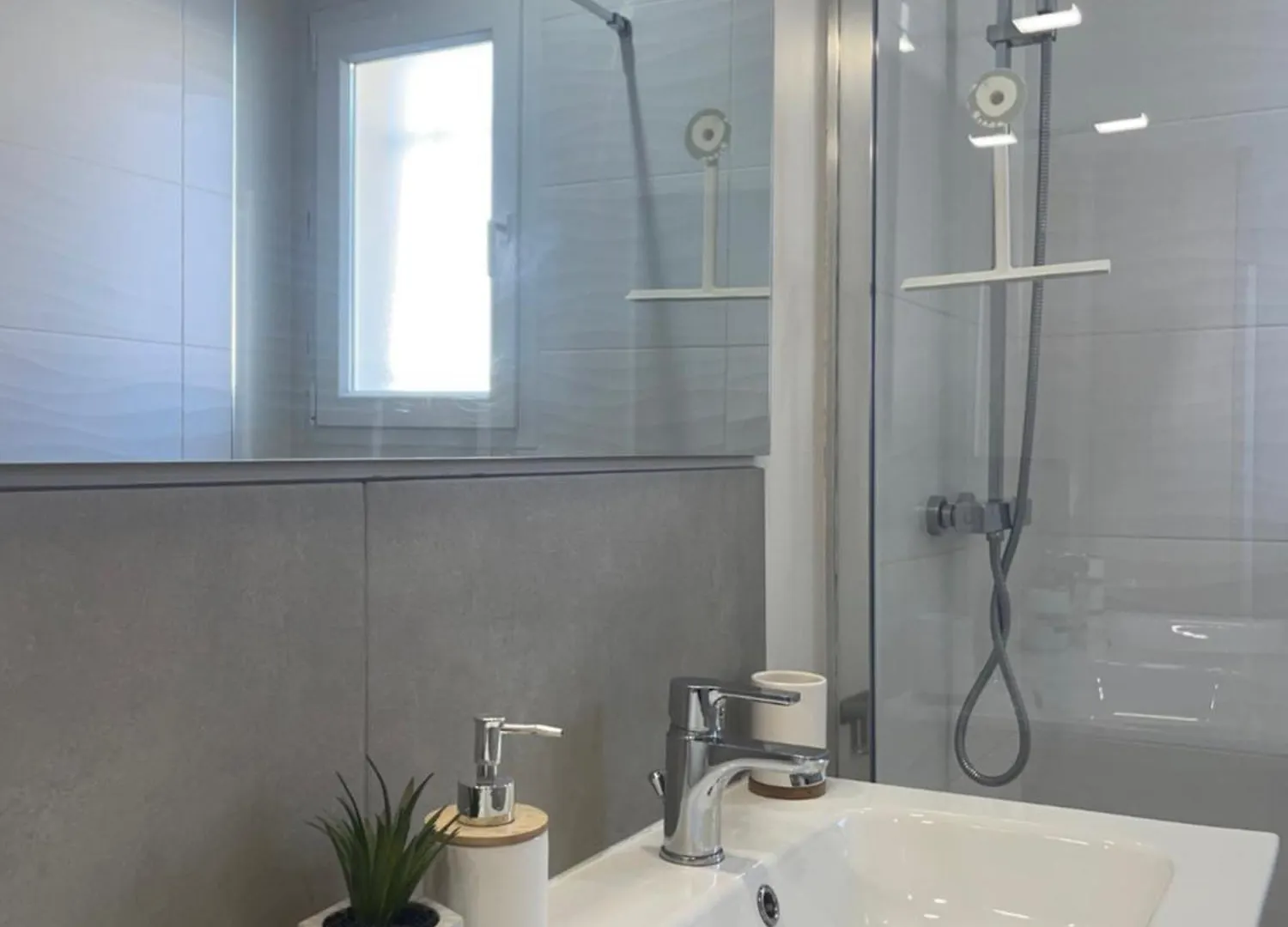 Magnifique villa avec piscine extérieure Alleins